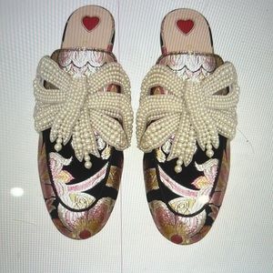 Gucci Pink Brocade Princetown Loafer with Pearl Bow Mules/Slides